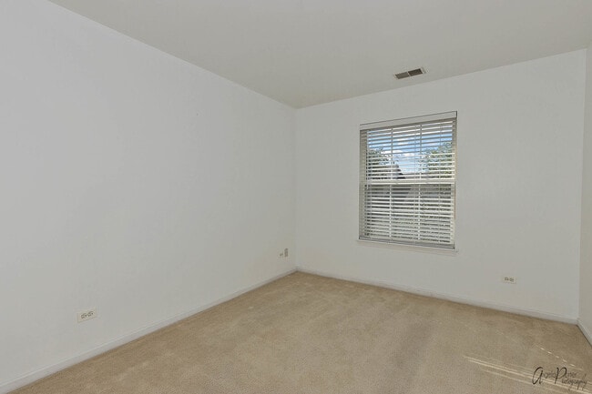 Building Photo - 1187 N Red Oak Cir