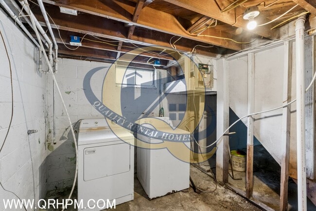 Building Photo - Don't miss your opportunity to make this home yours! Contact us today to schedule a showing.