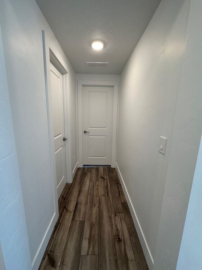Building Photo - Luxury Townhome available now!