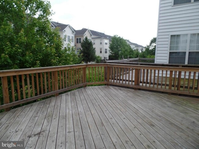 Building Photo - 4631 Carisbrooke Ln