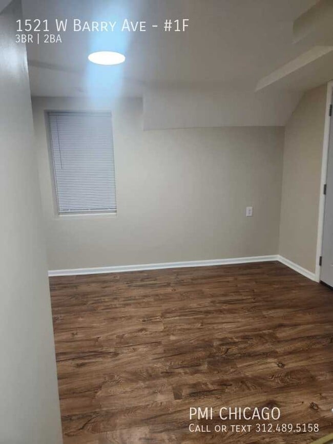 Building Photo - 1521 W Barry Ave