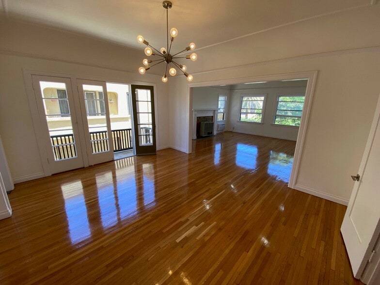 Building Photo - 241 S New Hampshire Ave