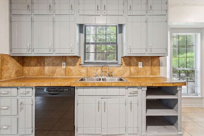 Building Photo - Exquisite Elegance at 2173 Martin Way: Unv...