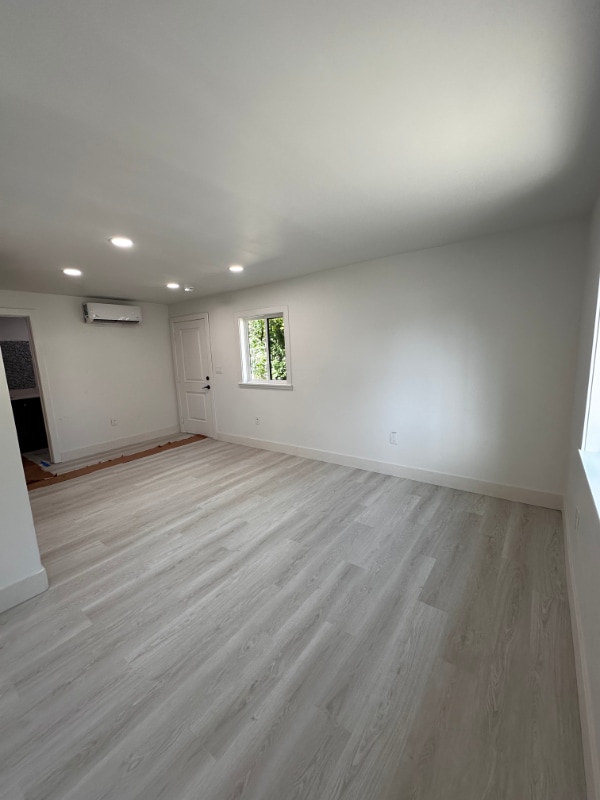 Building Photo - 3033 Northrop Ave