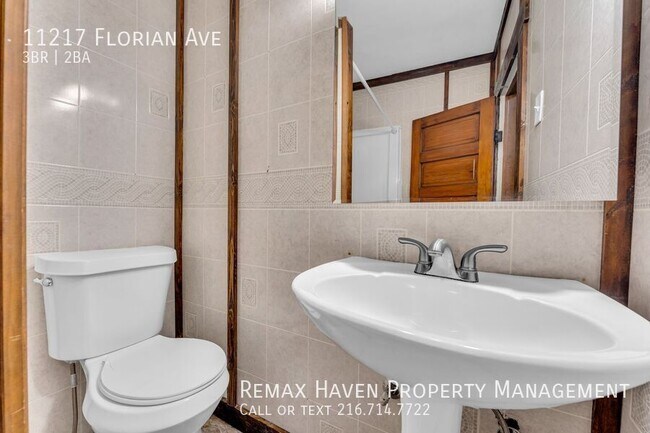 Building Photo - 11217 Florian Ave