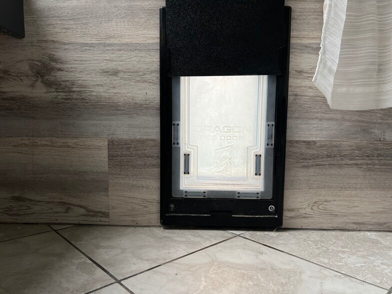 Building Photo - 20647 NW Lapine Way