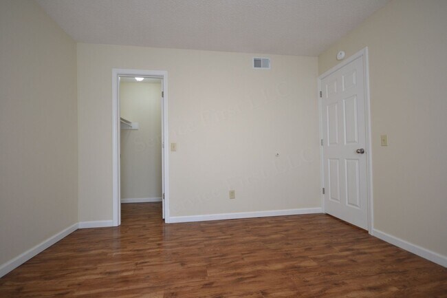 Building Photo - Marionville Southview I Apartments