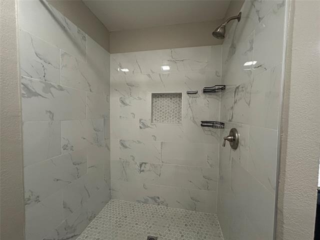 Building Photo - 6425 Riverwater Trail