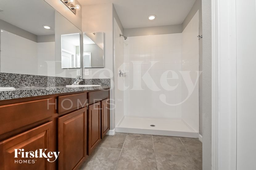 Building Photo - 15315 Broad Brush Dr