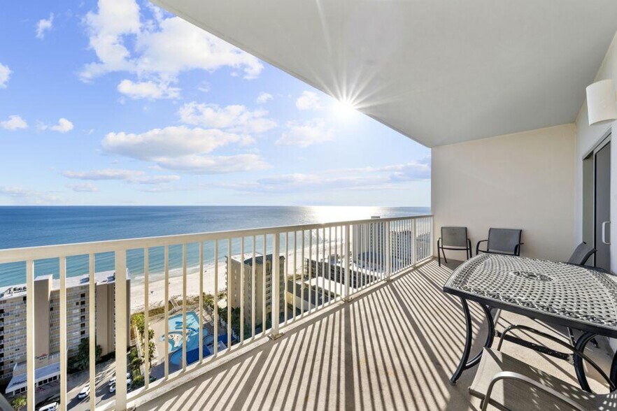 Building Photo - 1010 W Beach Blvd