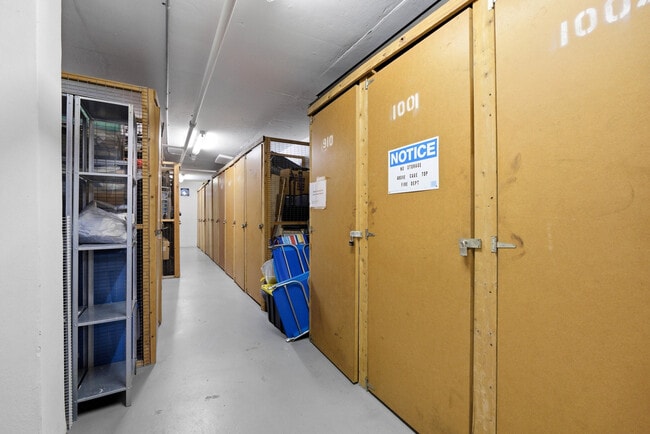 Building Photo - 1361 S Ocean Blvd