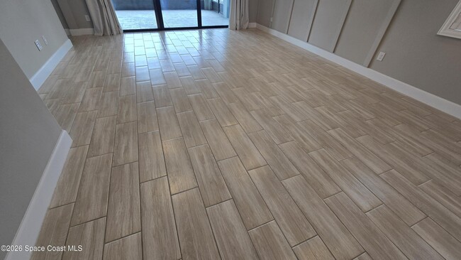 Building Photo - 2327 Kamin Dr