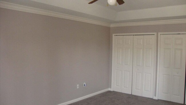Building Photo - 655 Margie Dr
