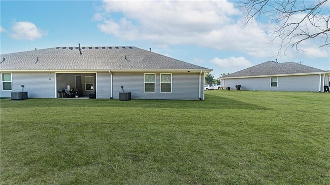 Building Photo - 640 Hidden Springs Dr