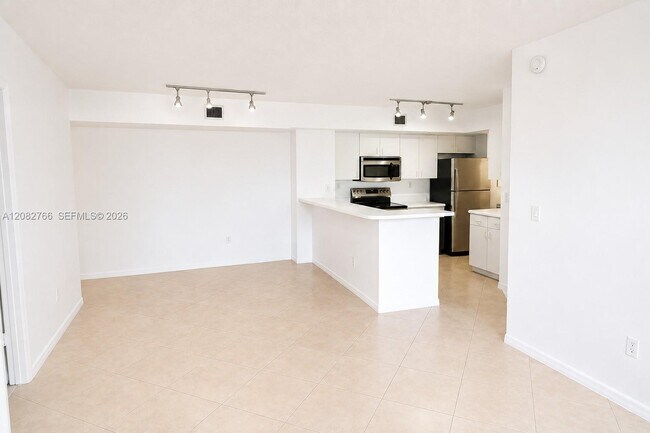 Building Photo - 2600 S University Dr