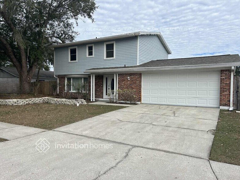 Building Photo - 1705 Village Ct