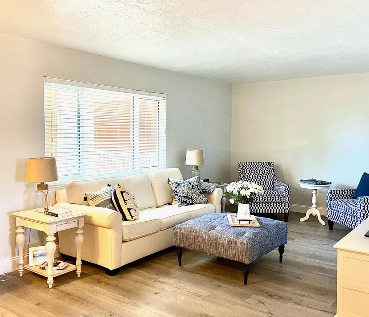 Light and bright. - 3575 Gulf Blvd