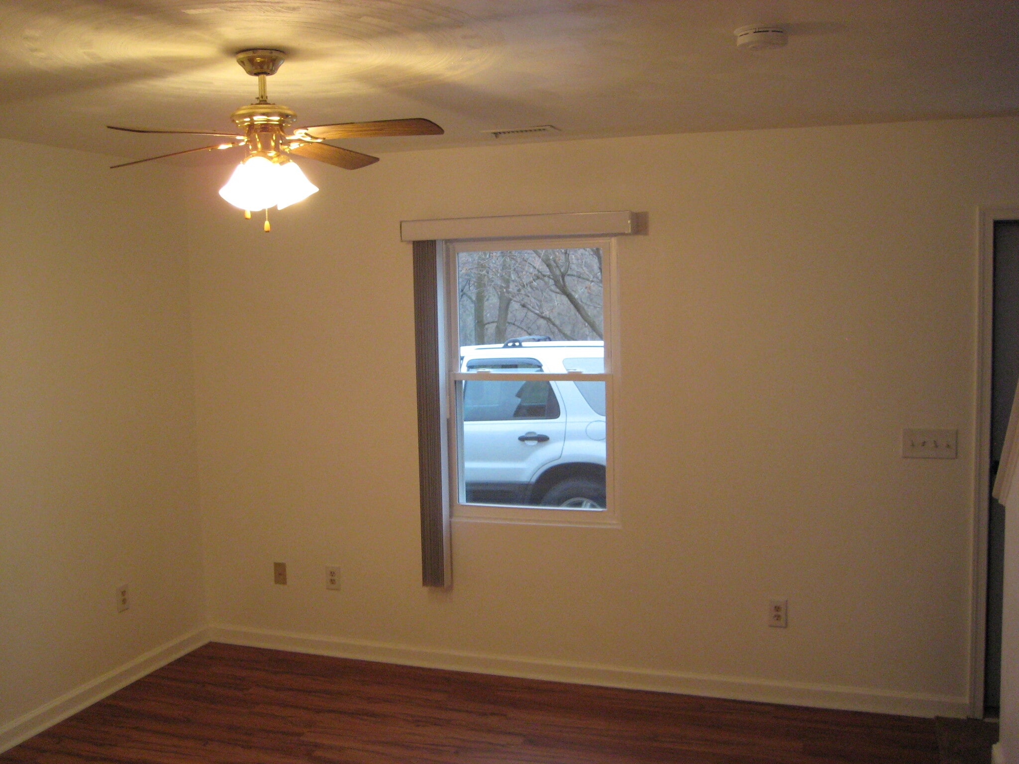 Building Photo - 1822 Bennington St SE