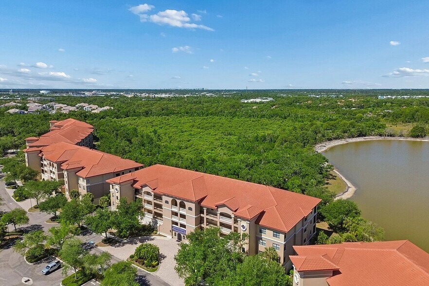 Building Photo - 7702 Lake Vista Ct
