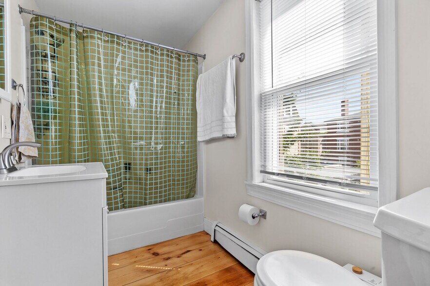 Building Photo - 9 Hodges Ct