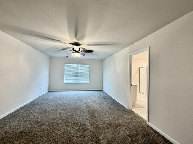 Building Photo - 517 Bonifay Dr