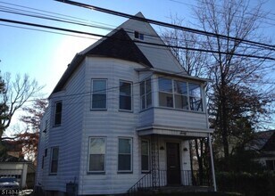 Building Photo - 60 Union Ave