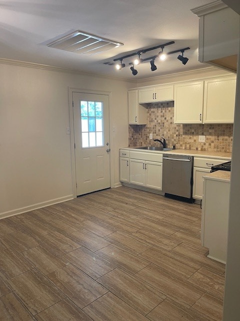 Building Photo - 9133 Shadow Bluff Ave