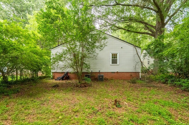 Building Photo - Beautiful Home in Trinity Park