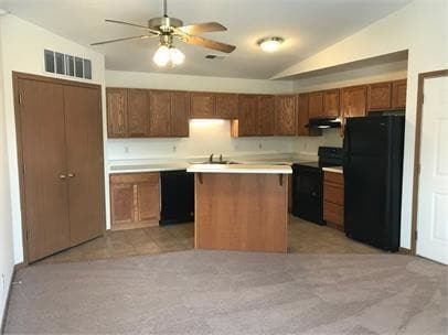 Building Photo - Apartment near Metro Centre