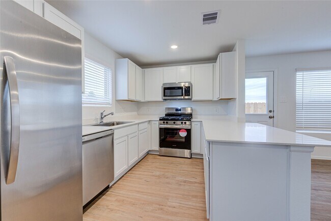 Building Photo - 310 Birch Blossom Path