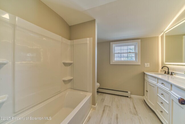 Building Photo - 1332 Lacka Trl