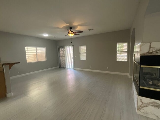 Building Photo - Nice 4br home, with 4th bedroom larger then the average, 3cg.