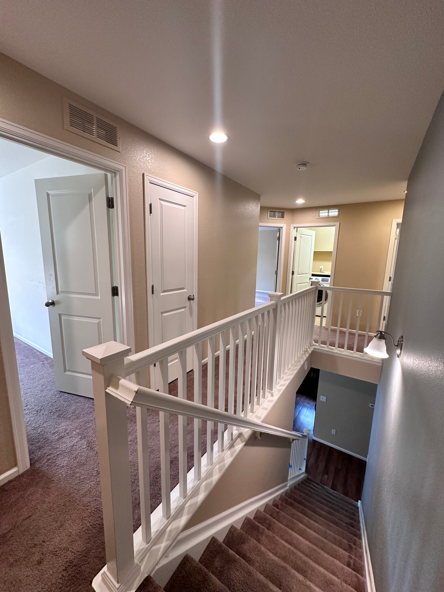 Building Photo - 1326 Bluemoon Dr