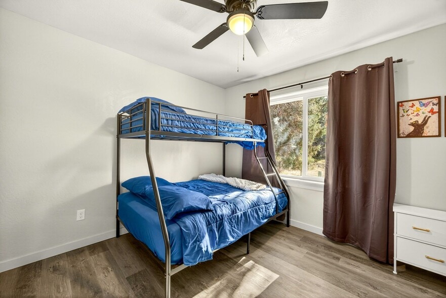 Building Photo - 4715 Red Tail Dr