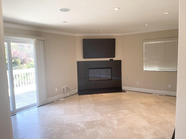 Building Photo - 205 Camille Way