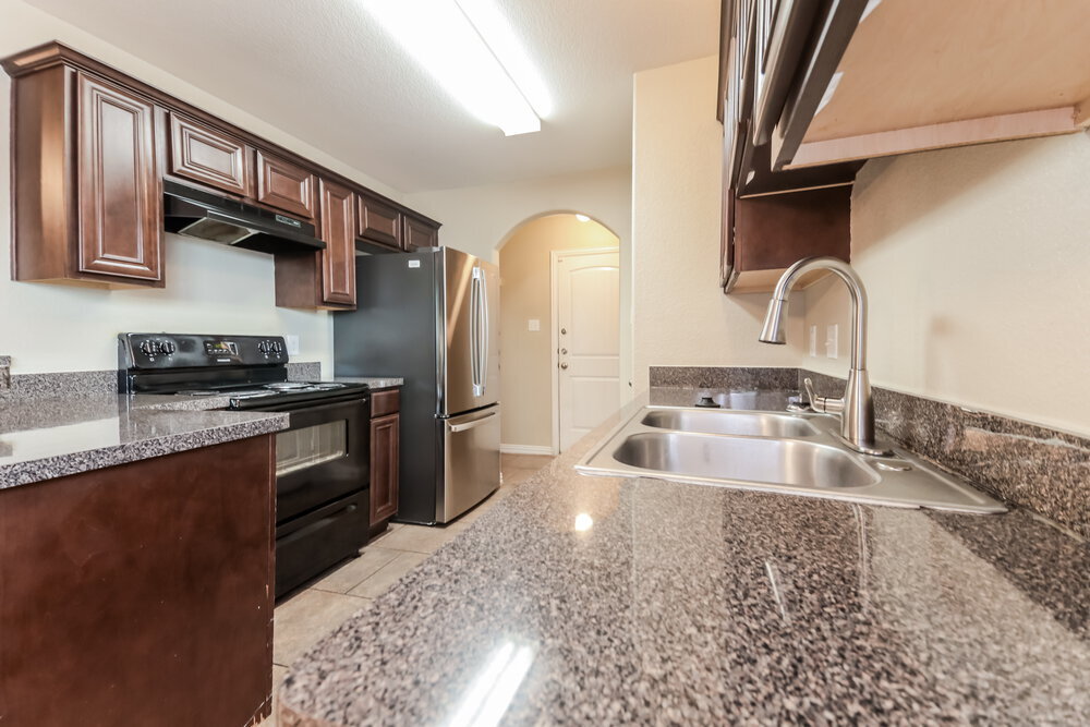 Building Photo - 7645 Hollow Point Dr