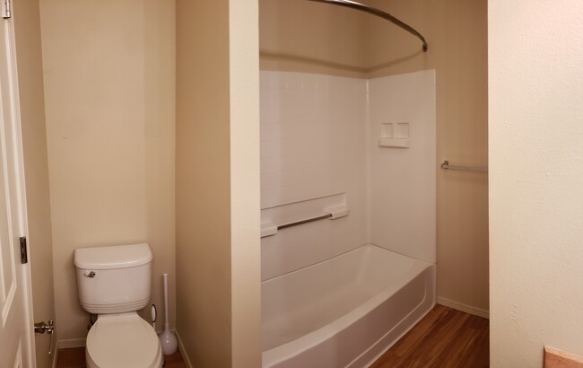 Building Photo - 1211 Balfour Dr
