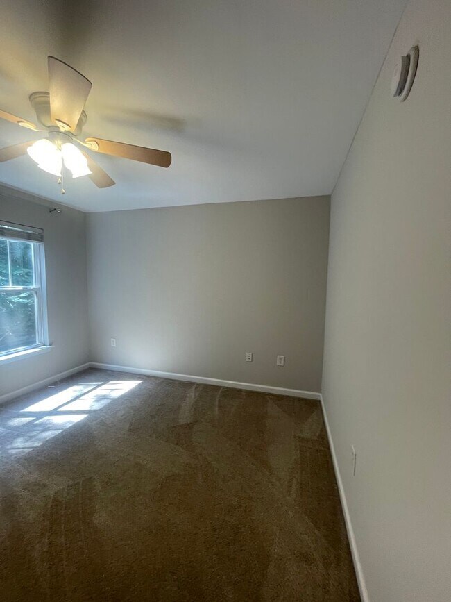 Building Photo - 07-211 Markey