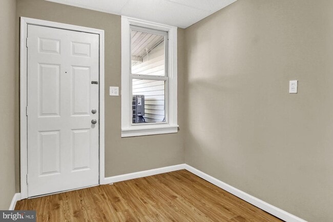Building Photo - Coming Soon- Spacious 3 Bedroom Home with ...