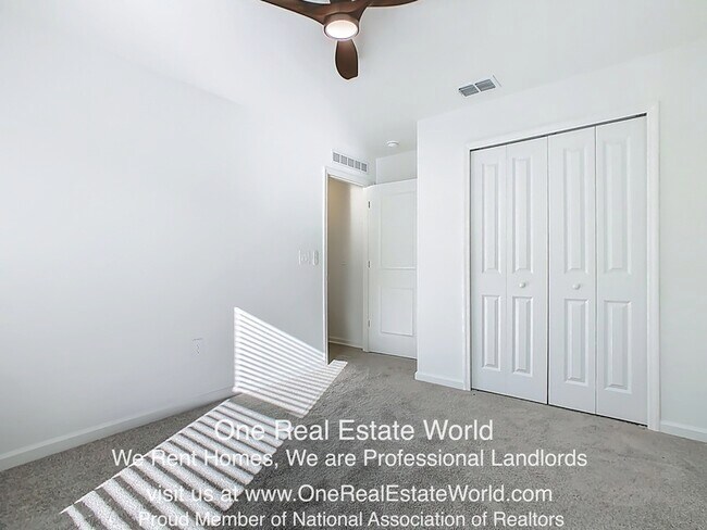 Building Photo - 5151 Bridgehaven Rd