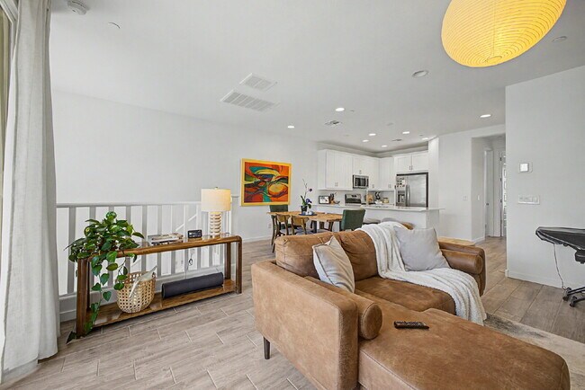 Building Photo - Live the Hawes Crossing Lifestyle – Pool, Pickleball & More! Internet included in the rent!