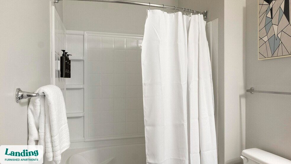 Building Photo - 900 E Six Forks Rd