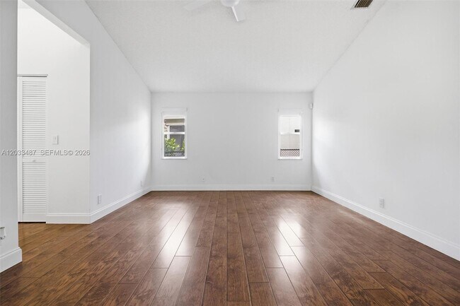 Building Photo - 10633 NW 32nd Ct