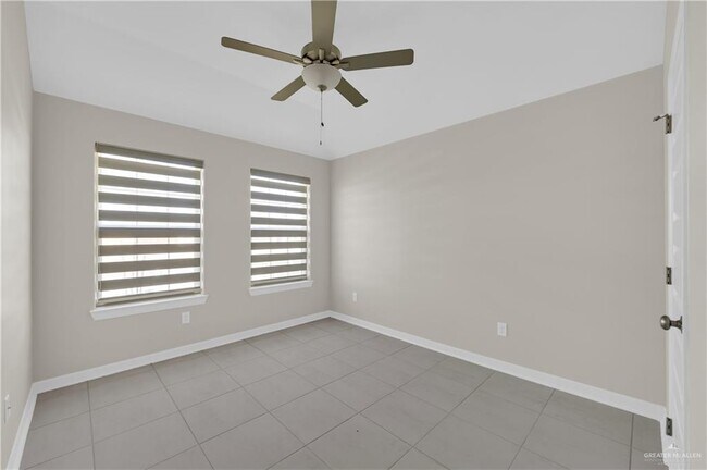 Building Photo - 23 Sereno St