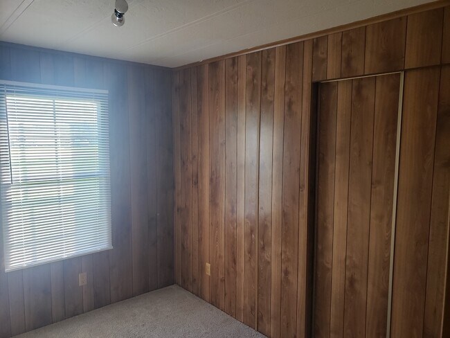 Building Photo - 5006 Willow Run Dr