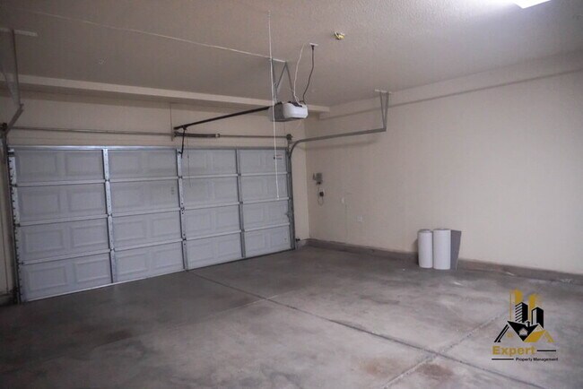 Building Photo - 2297 Big Creek Way