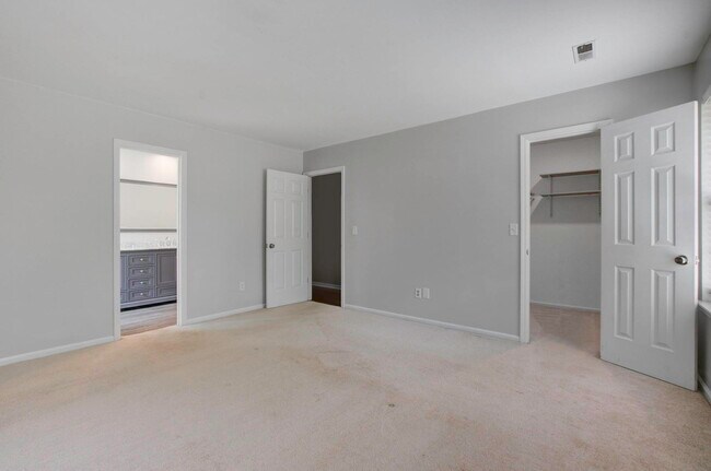 Building Photo - 442 Indigo Rd