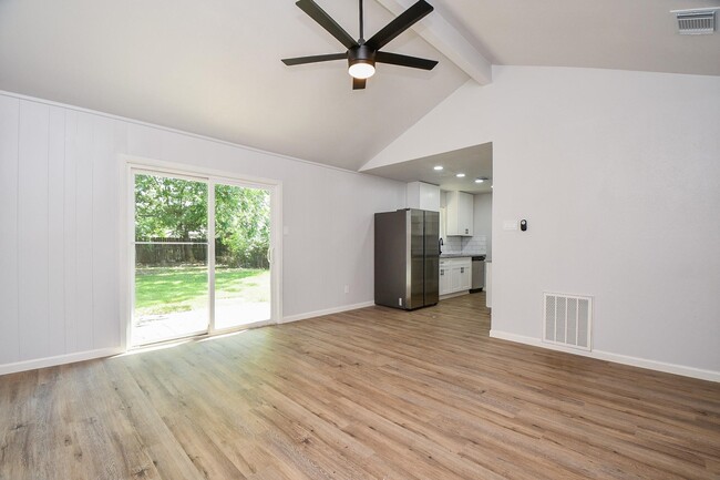 Building Photo - 5709 Arthington Ave