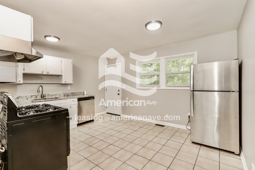Building Photo - 3505 Bonaventure Blvd