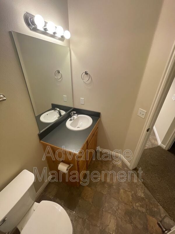 Building Photo - 1061 Canyon Meadow Dr
